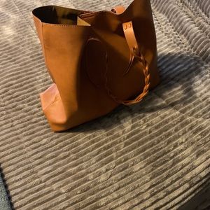 Sole society cognac like new